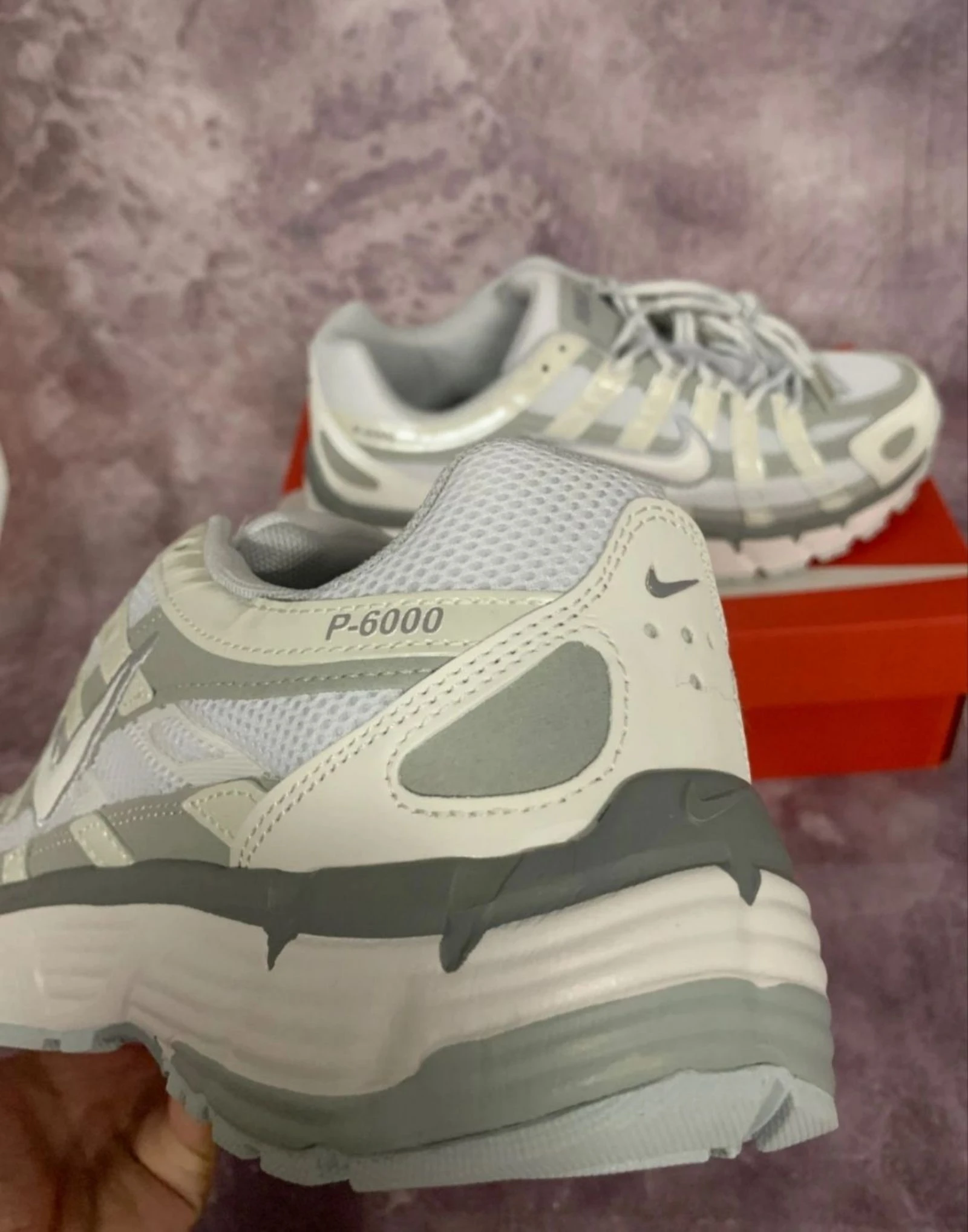 Nike P-6000 Gris/Blanc – Taille 42 – photo 3
